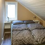 Beach Front Home In Torvikbygd With Wifi בית נופש *