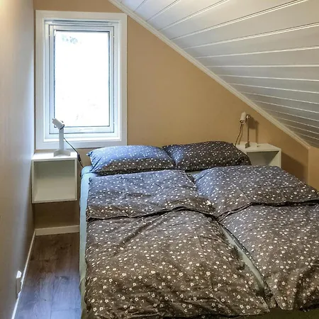 4 Bedroom Awesome In Torvikbygd Semesterbostad *
