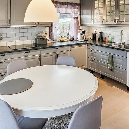 Holiday home Front In Torvikbygd With Wifi