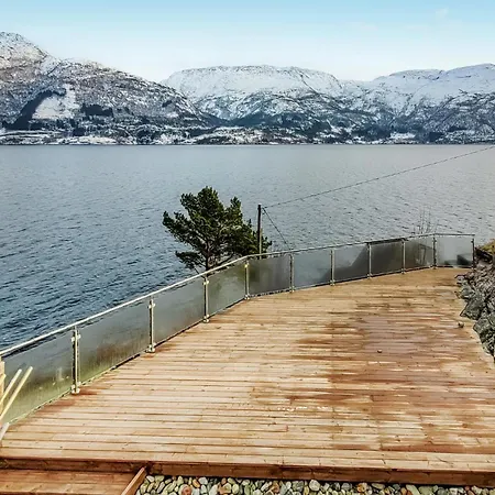 Nyaraló 4 Bedroom Awesome In Torvikbygd Tyrvikbygd